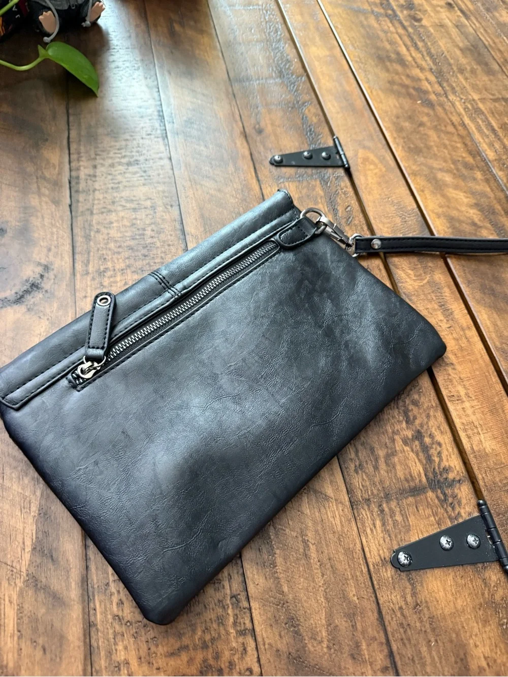 Men's Black Leather Wristlet Clutch Multipocket - Minimal Carry